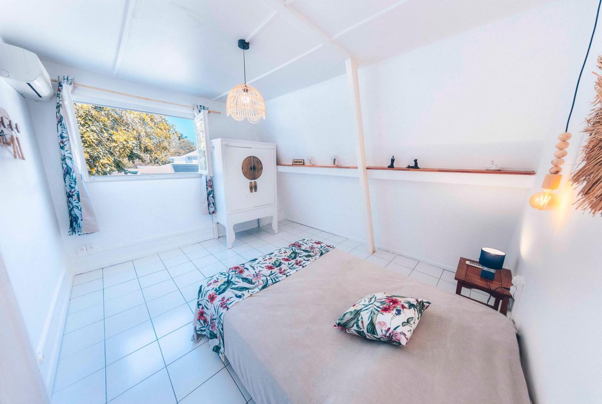 Appartement Coco T4 En R+1 Proche Du Lagon 拉萨尔勒班 外观 照片